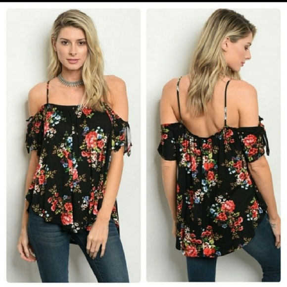 🌹LAST ONE! Cold Shoulder Floral Top NWT - Picture 3 of 4